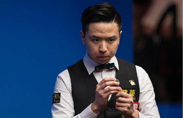 海港队在比 海港队在比