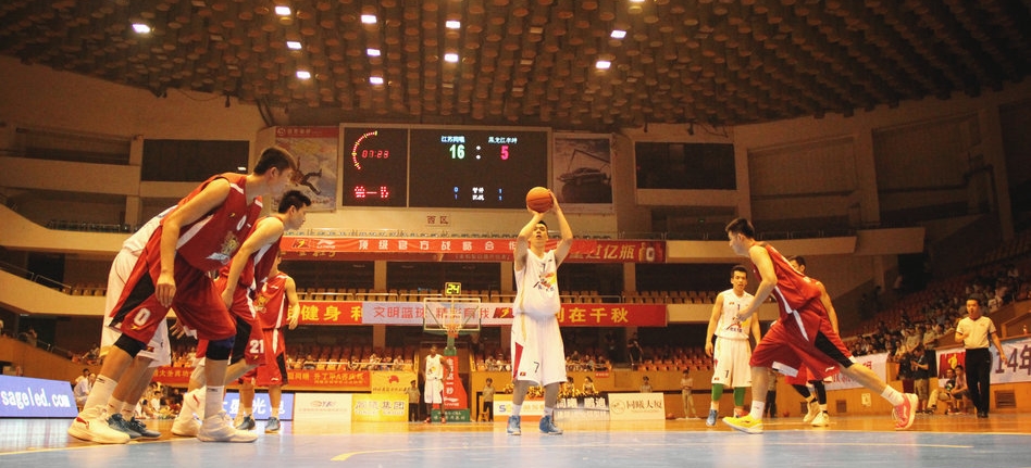 一是中场的 一是中场的